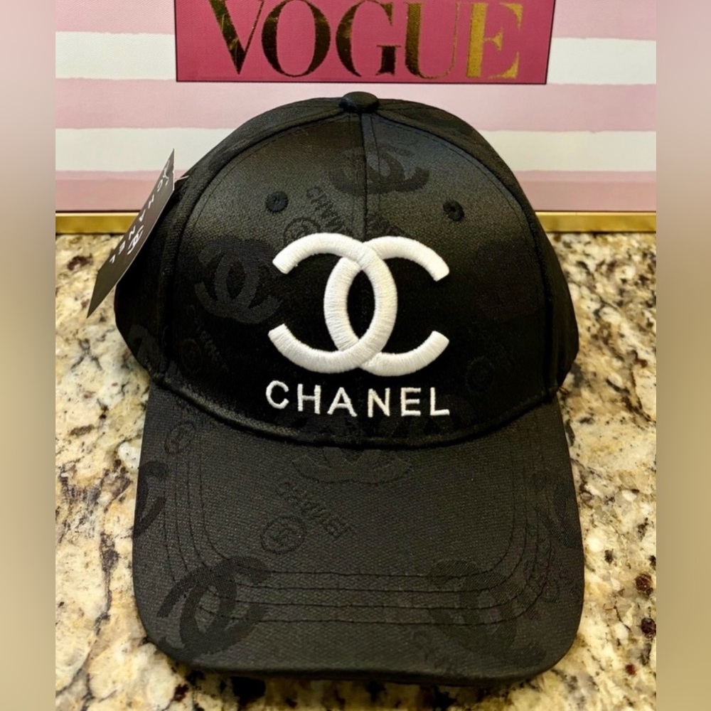 NWT Fashion/Novelty Black/White Hat With CC Logo - Picture 11 of 12